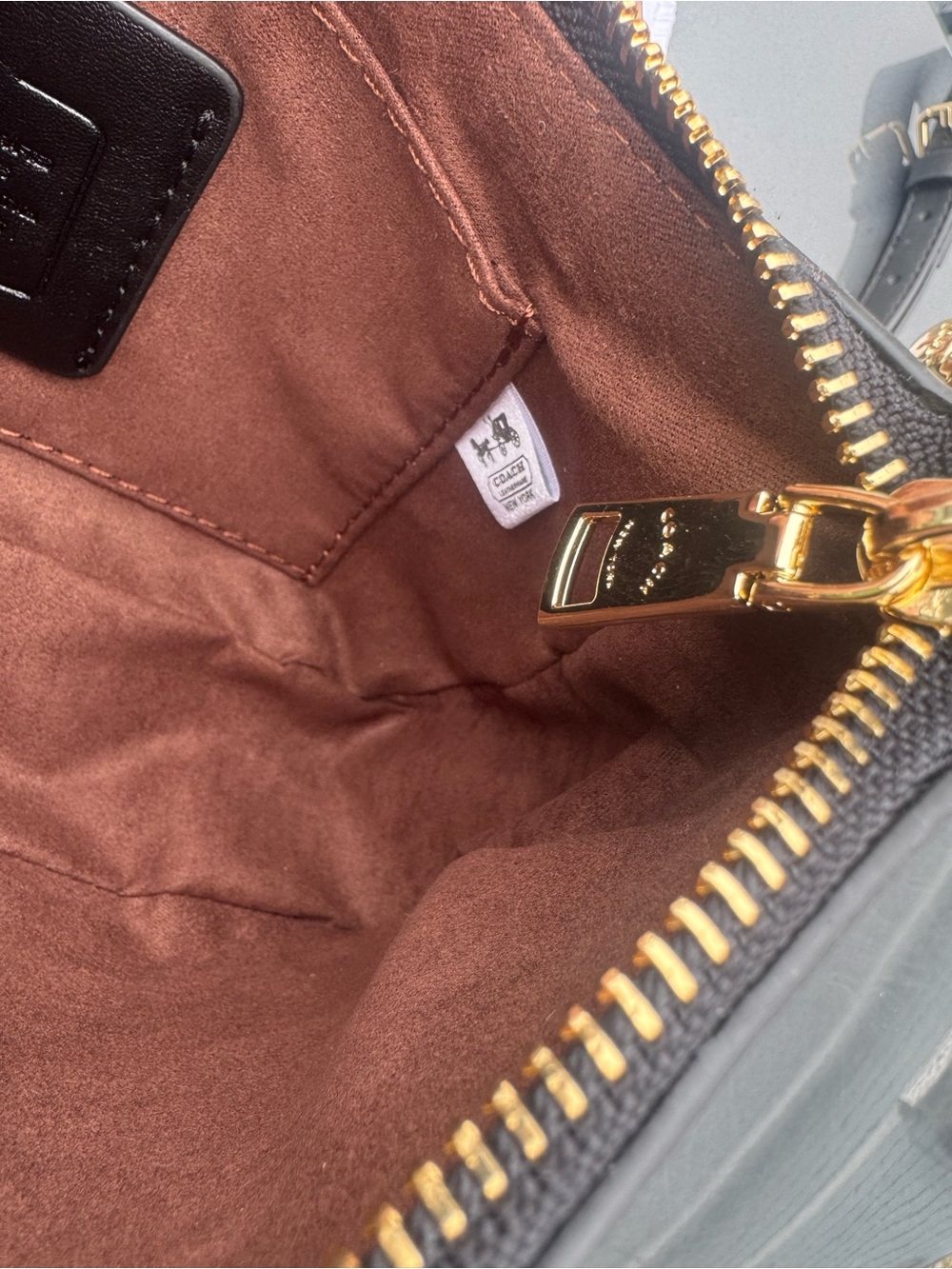 Coach Brown Signature Shoulder Bag with Gold Hardware - Picture 5 of 6